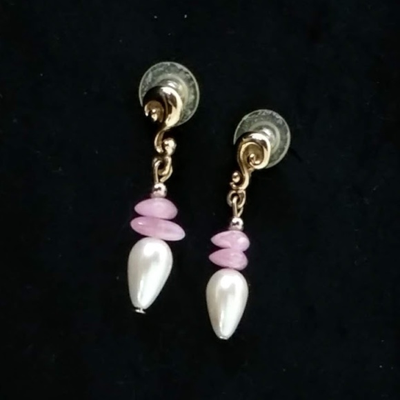 Vintage Pearl Earring Bundle - Picture 3 of 7